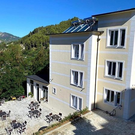 R Hotel Corovode Ngoại thất bức ảnh
