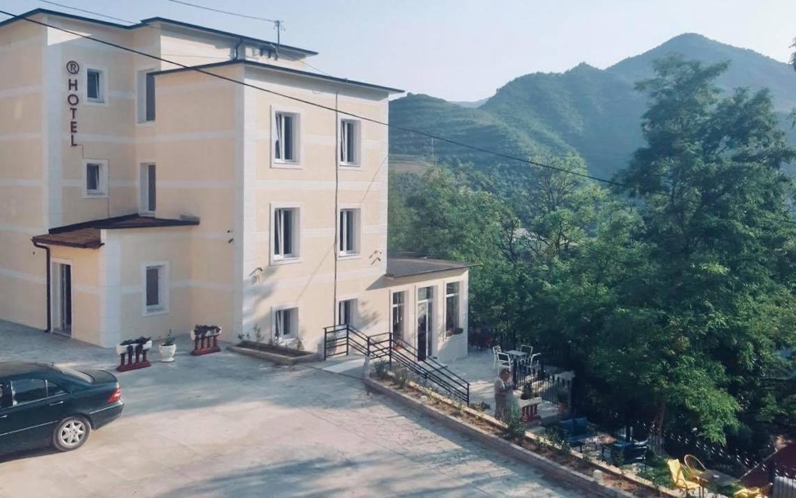 R Hotel Corovode Ngoại thất bức ảnh