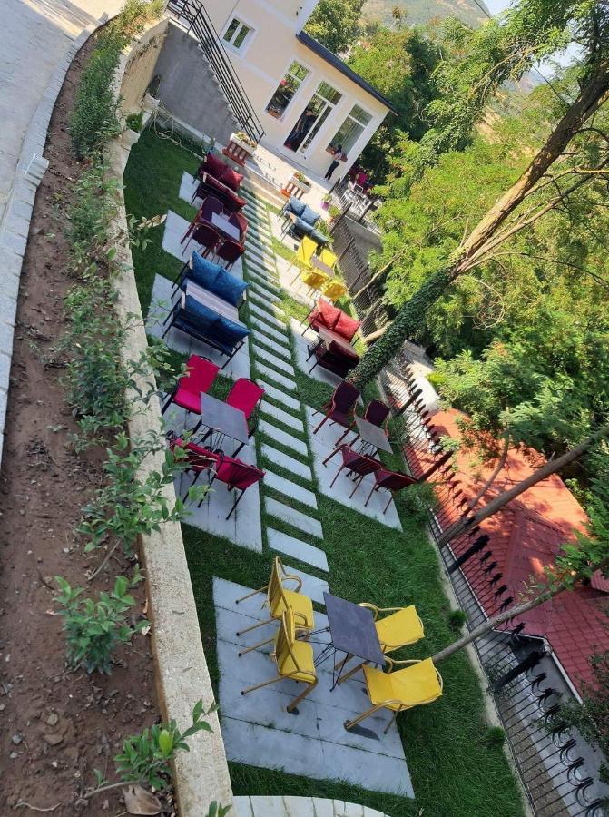 R Hotel Corovode Ngoại thất bức ảnh