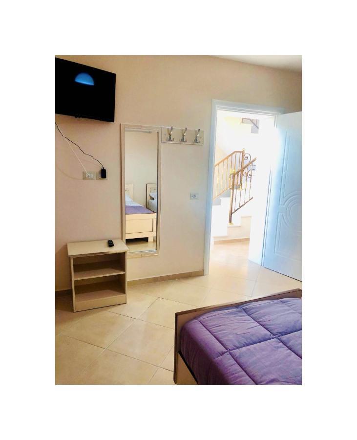 R Hotel Corovode Ngoại thất bức ảnh